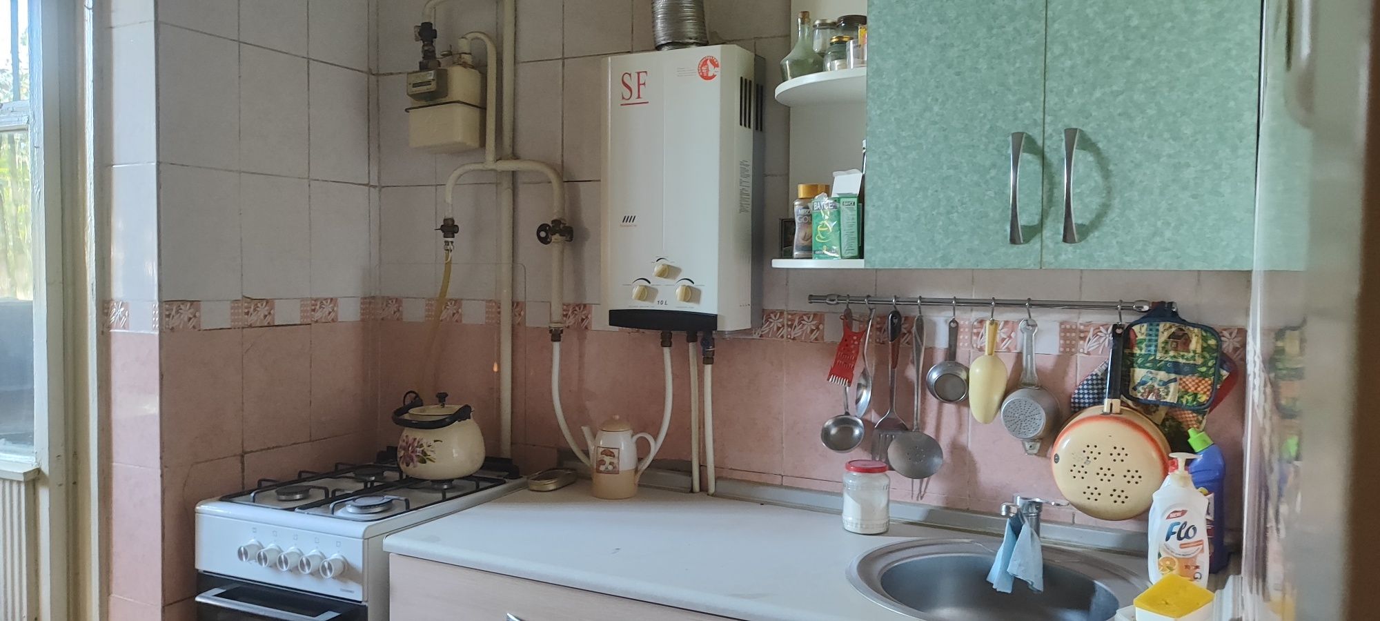 Продам 3-ёх ком..квартиру.12 мкр/он,бывший магазин Хазум.