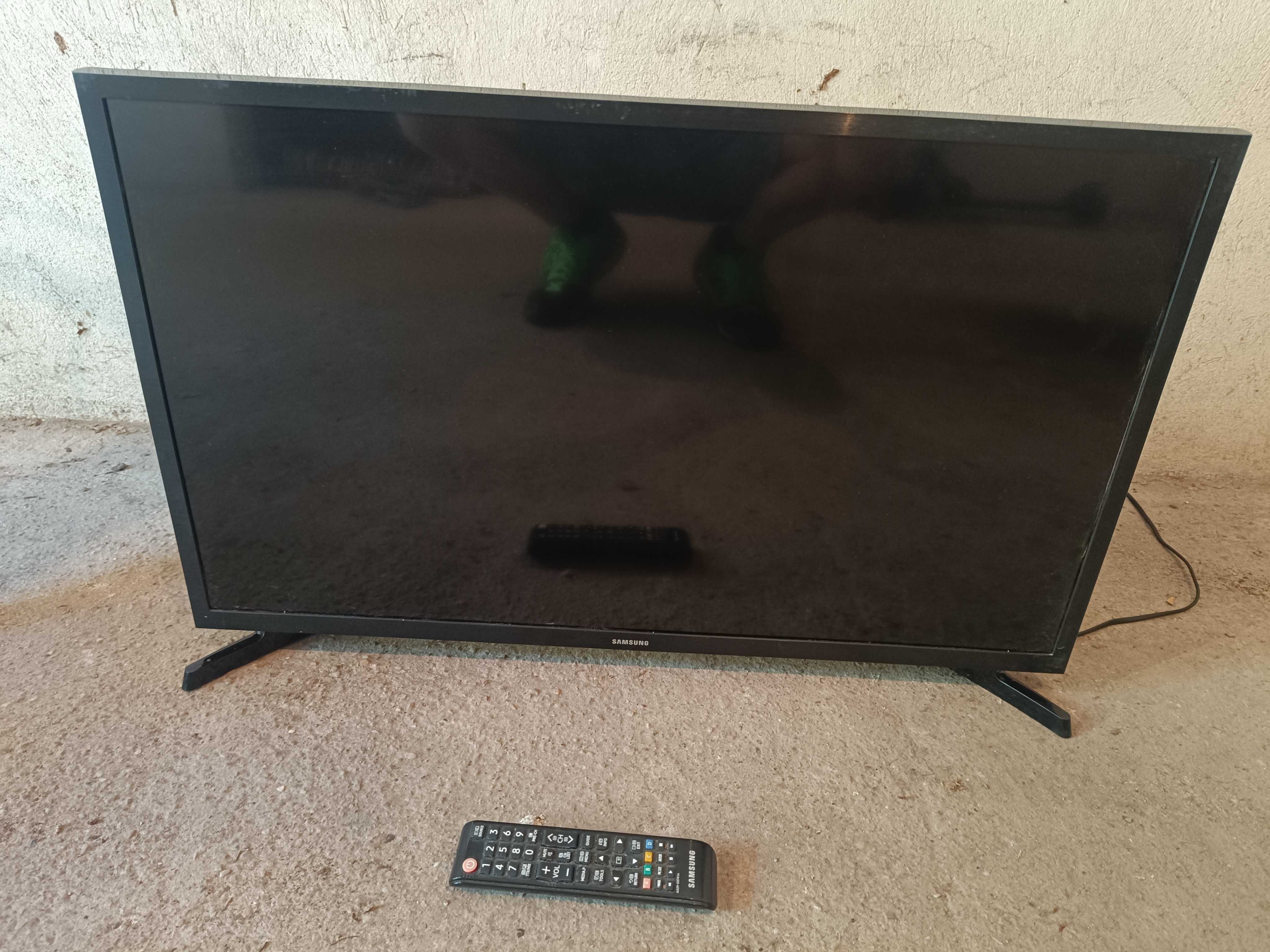 телевизор Samsung 32''