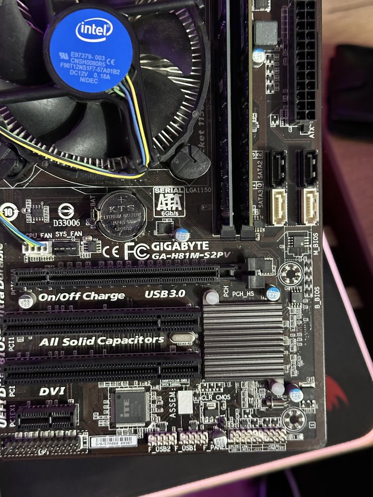 Gigabyte GA-H81M-S2PV + Intel Celeron G1820 + 6GB ram