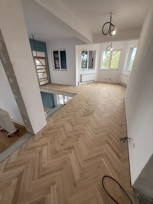 Montator parchet cu experiență – servicii profesionale!