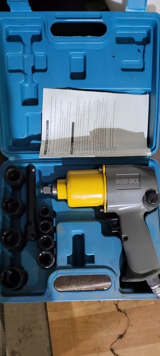 Гайковерт пневматический