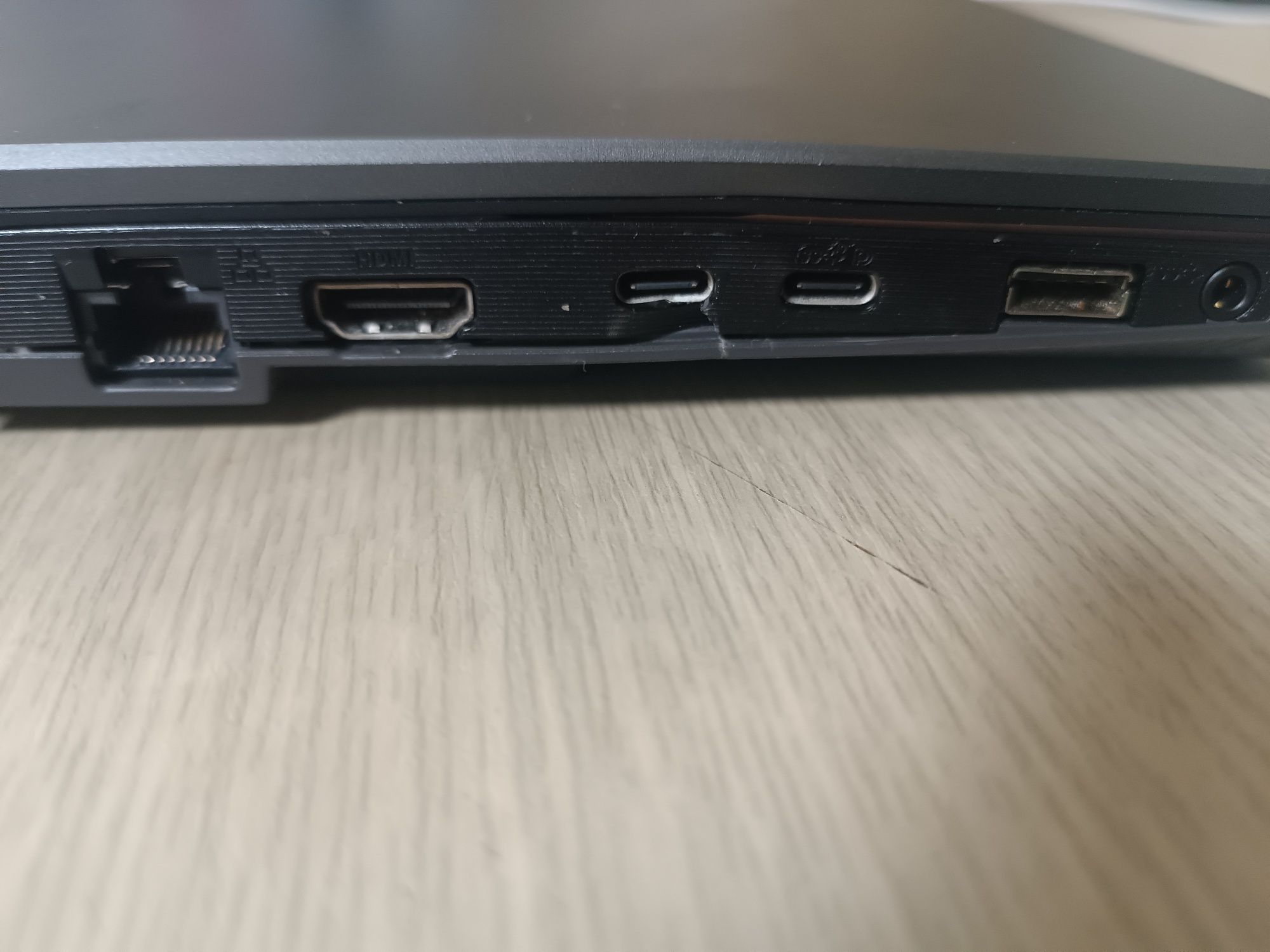 Asus tuf gaming f 16.