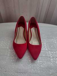 Pantofi 42 roșii, dama