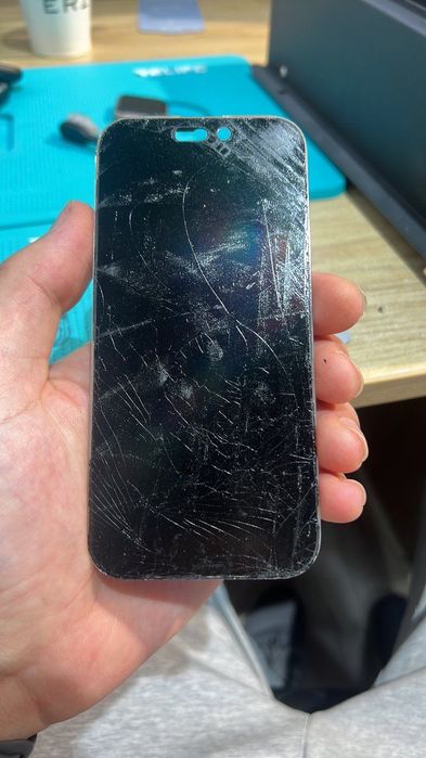 Schimbam sticla  iPhone 12–15 Pro Max Preț Corect, Garanție ,Constanta