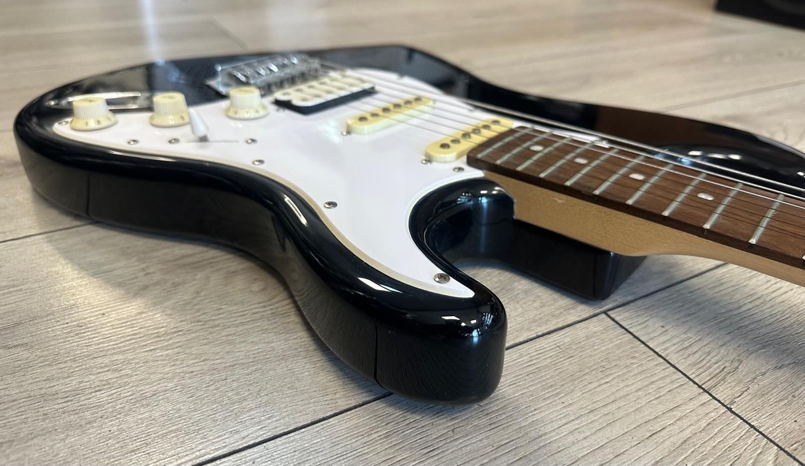 Amanet F28: Chitara electrica J&D Brothers JD-ST Rock H