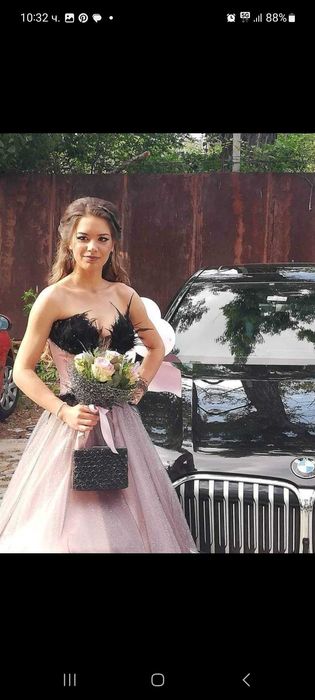 Бална рокля в отлично състояние