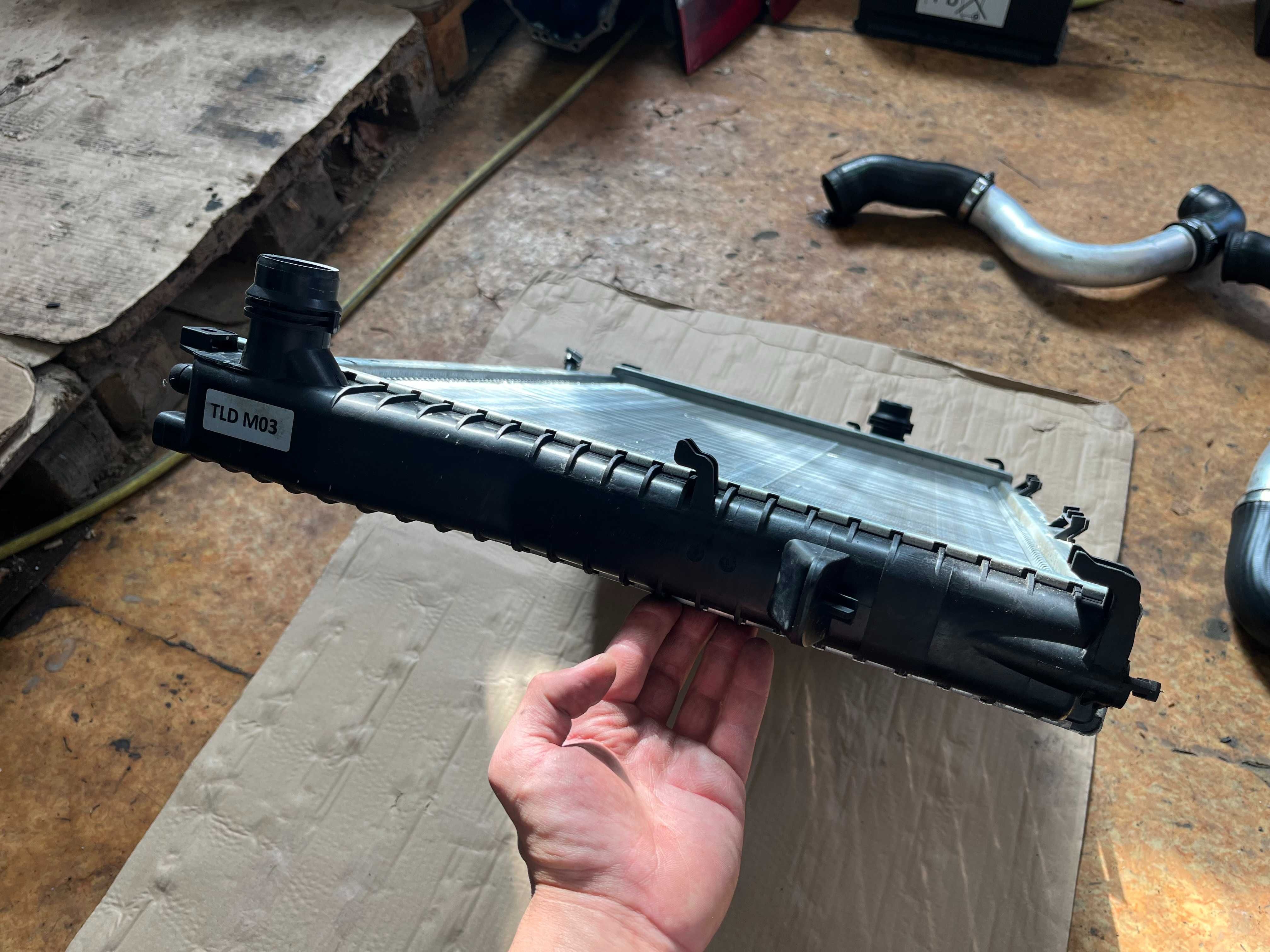 Воден радиатор за BMW E39 Бензин (ръчка)
