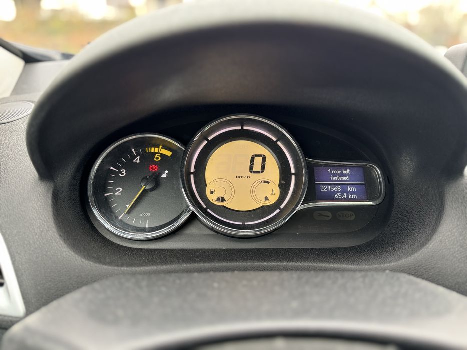 Renault Megane EURO 5 1.9 DCI 131 CP