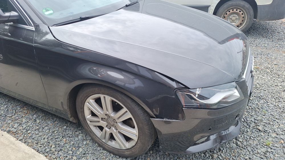 Vând Audi a4 lovit.