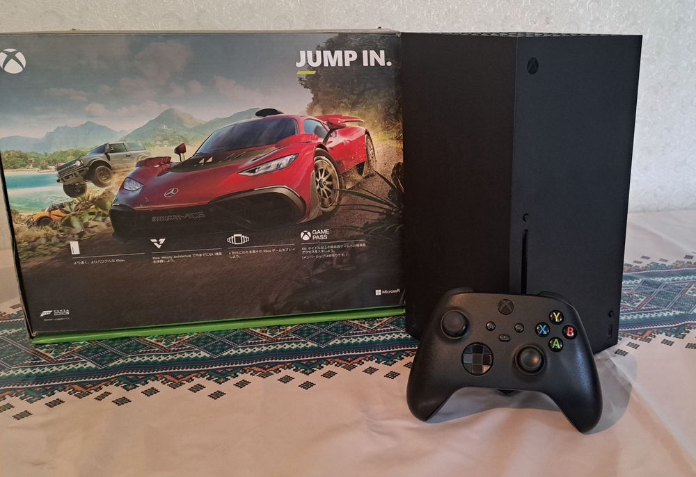 Xbox Series X игровая консоль