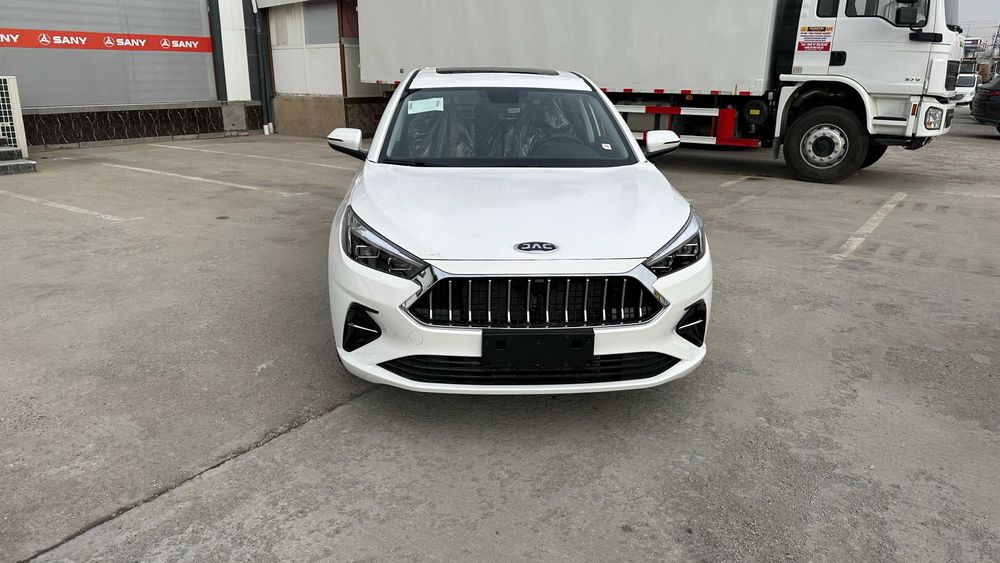 Jac J7 chegirma narxlarda sotuvda tayyor