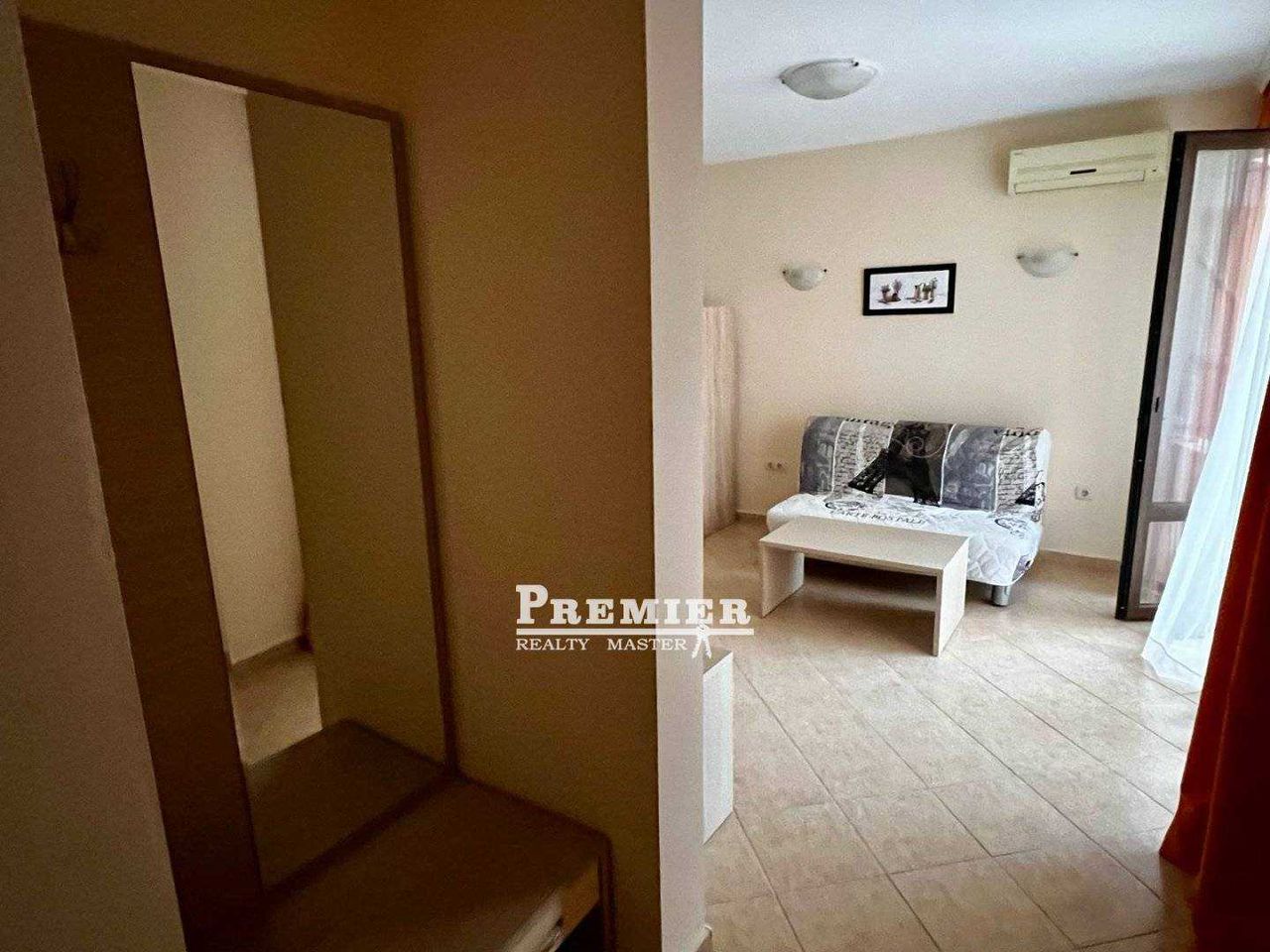 Продава се Двустаен апартамент в к.к. Слънчев бряг - 65 кв.м за 1154 €/кв.м - Снимка #15