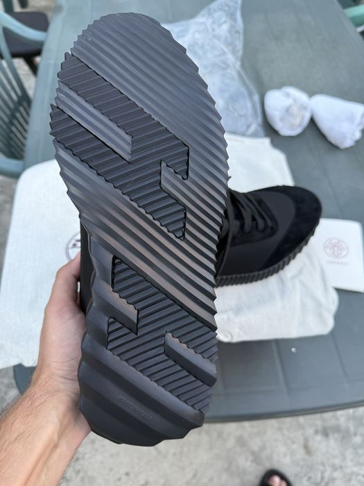 Adidasi Hermes barbati