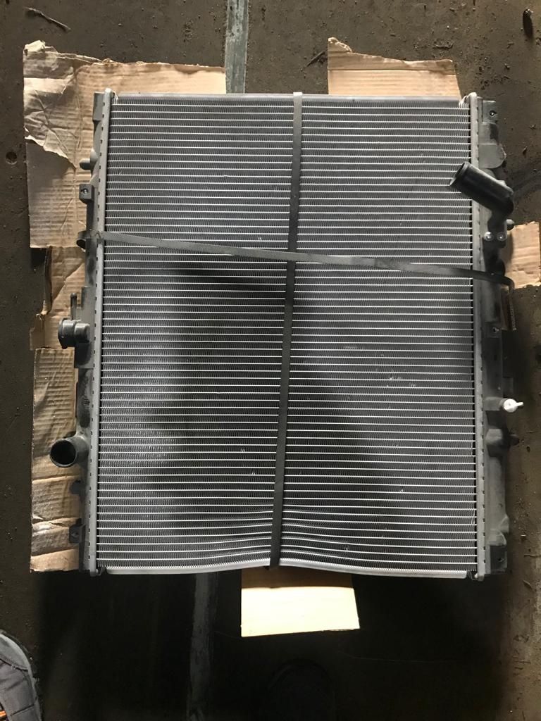 Радиатор охлаждения NISSENS 62895A для mitsubishi pajero, l200