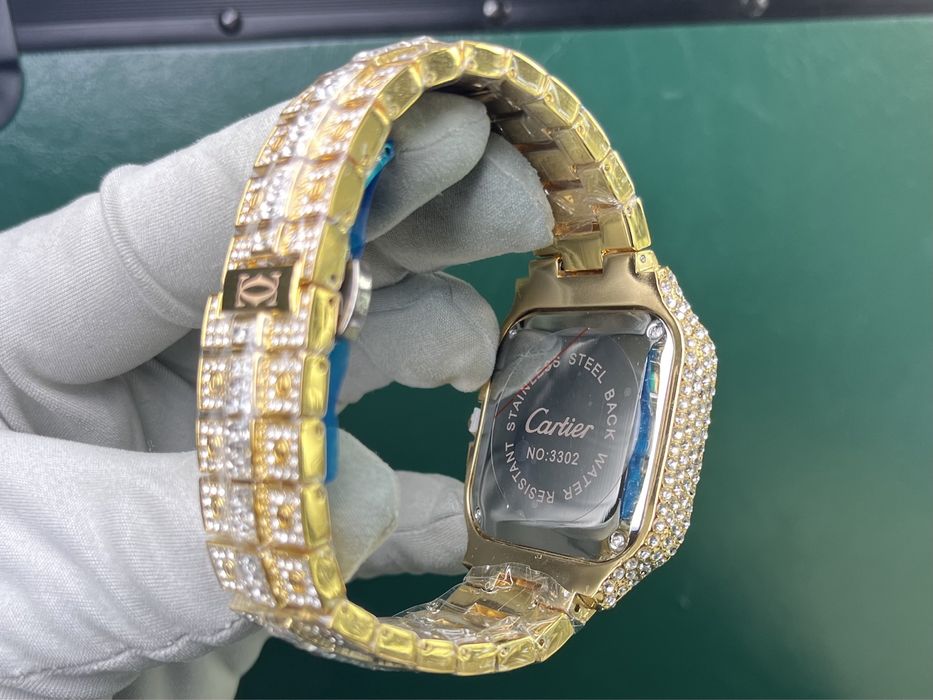 Cartier Златен с Диаманти
