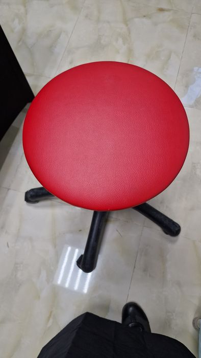 Стул для косметолога