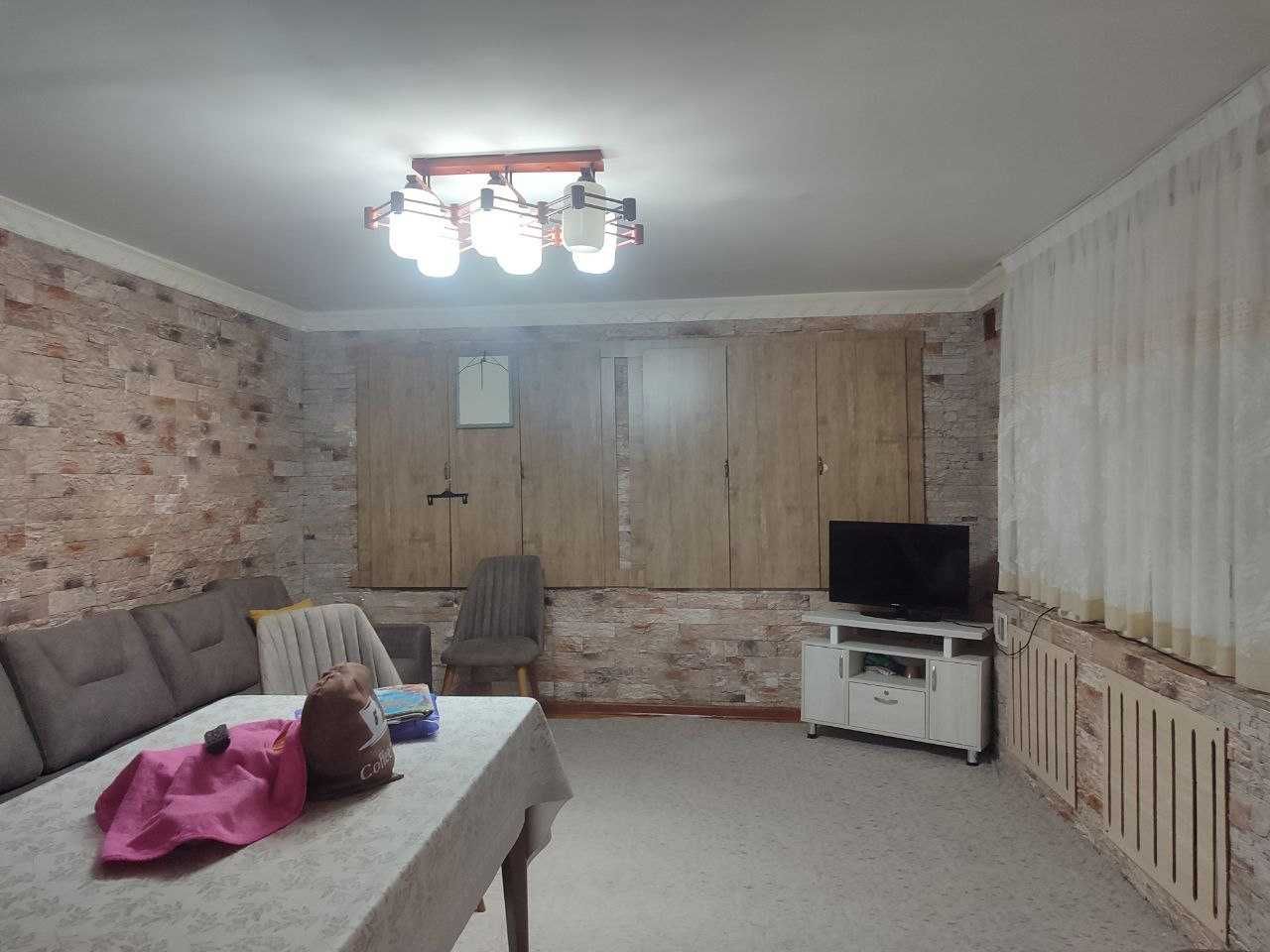 Продаётся дом в не далеко от парка Локоматив ( Кибрайский район).