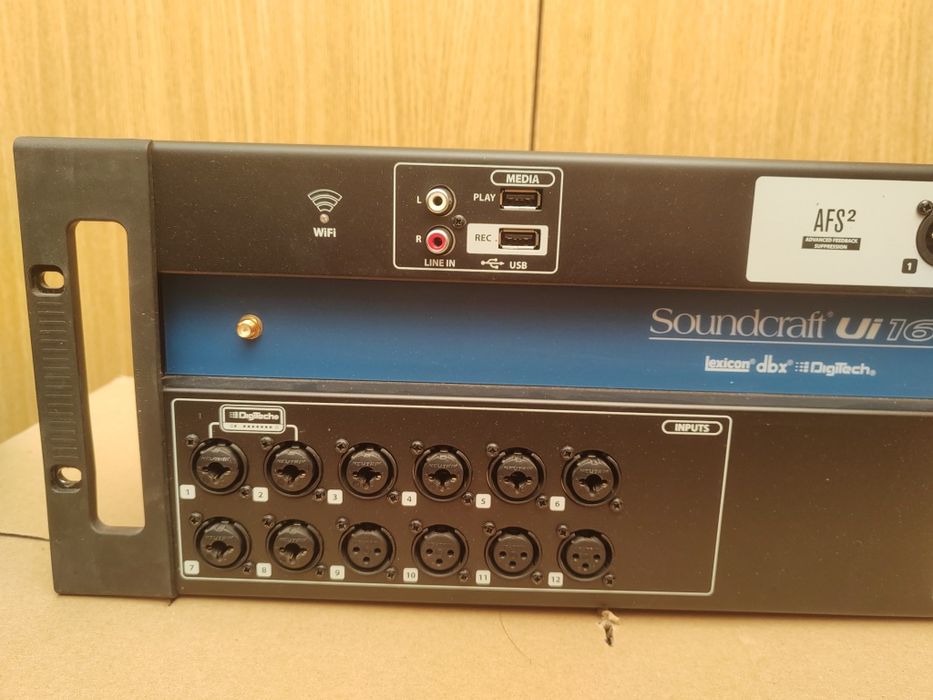Mixer Soundcraft Ui16