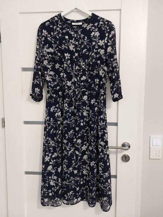 Rochita midi bleumarin mărime 38