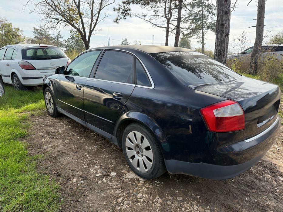 Vand Audi A4 B6.2004