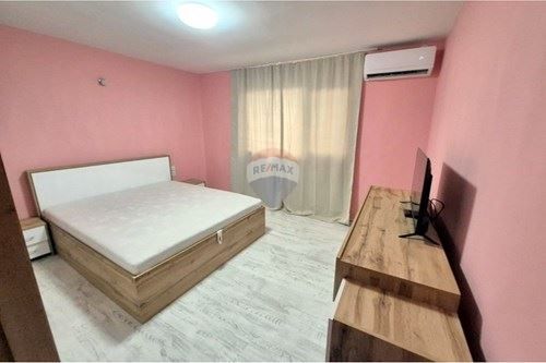 Продава се Къща в Варна, Галата - 730 кв.м за 343 €/кв.м - Снимка #8