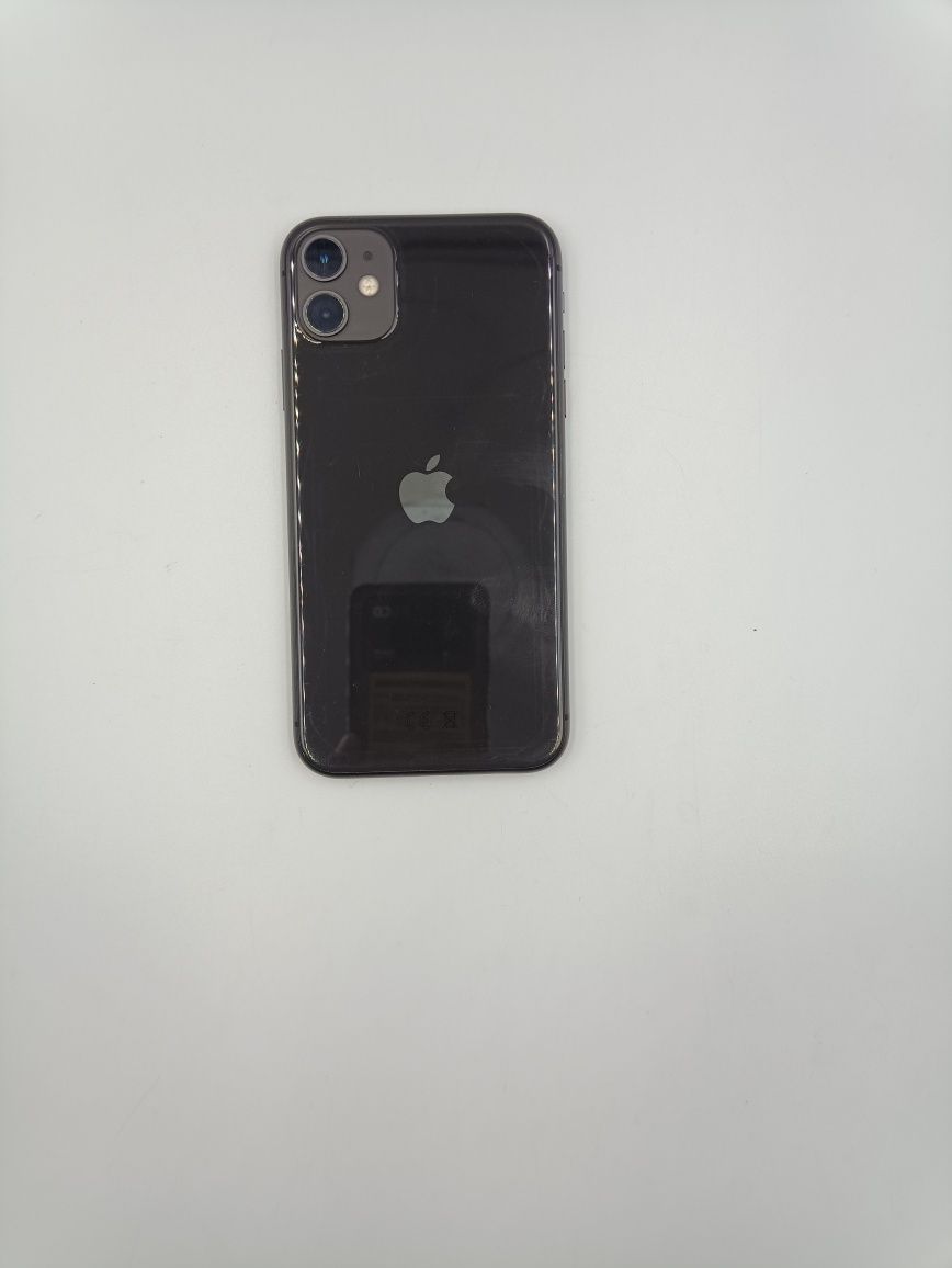 iPhone 11 72% 64GB.