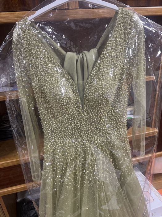 Платье новое ни разу не носила состояние отличное