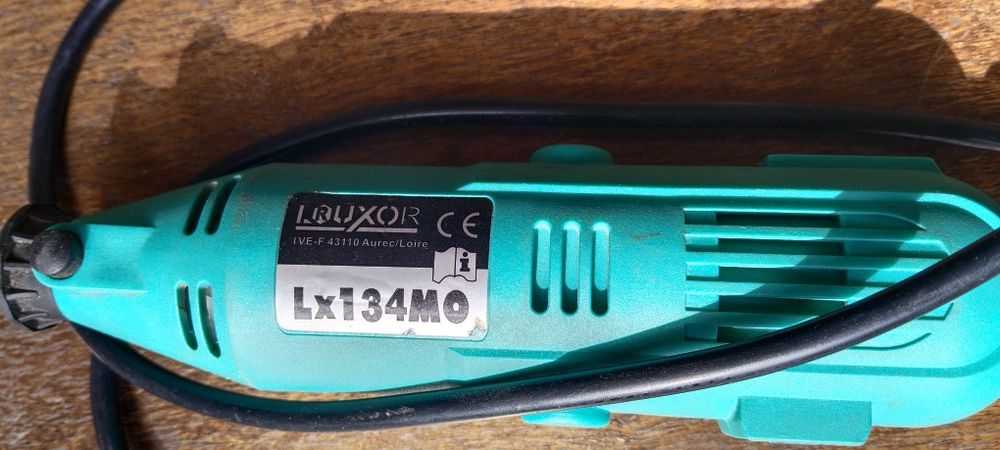 Продается бор машинка Louxor