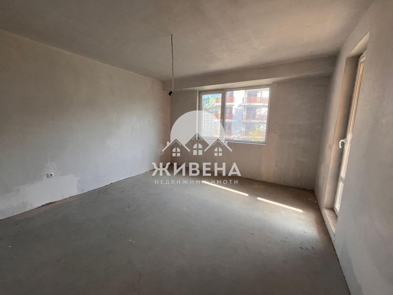 Продавам 3-стаен апартамент, к.к. Св.Св. Константин и Елена, площ 109