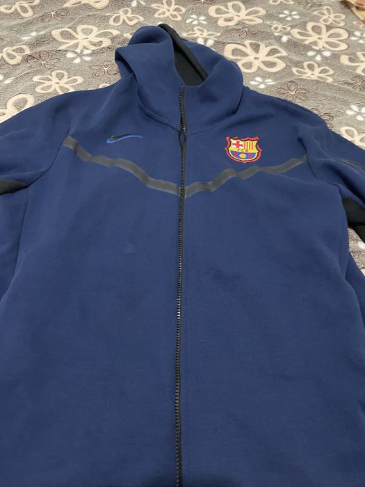 ЧИСТО НОВИ Оригинални Тениски / Екипи