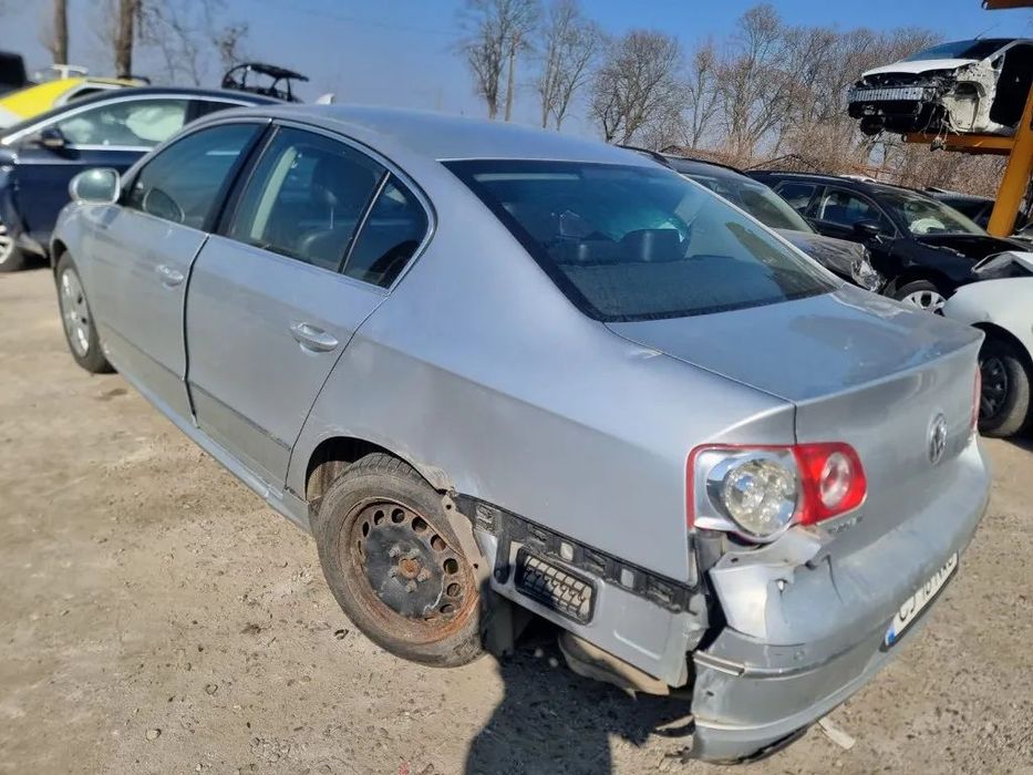 dezmembrez VW Passat B6, an 2010, motor 2.0 CBBB, cutie de viteze automata