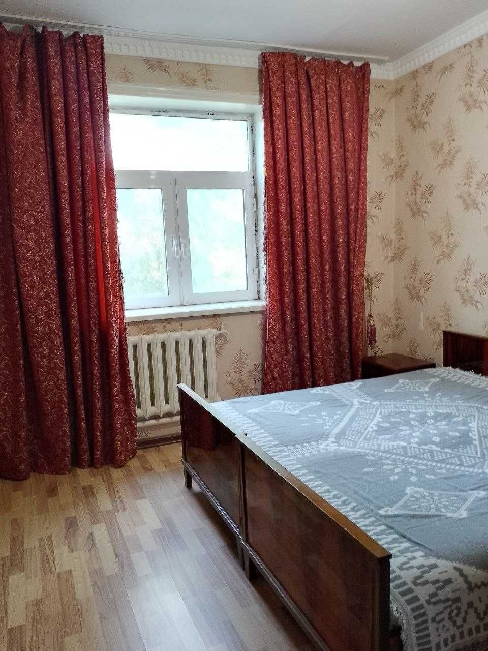 Продается 4 комнатная квартира 108 поворот, 2 этаж, 5 этаж. дом 96кв.м