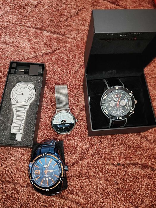 Часовници с аналогов механизъм