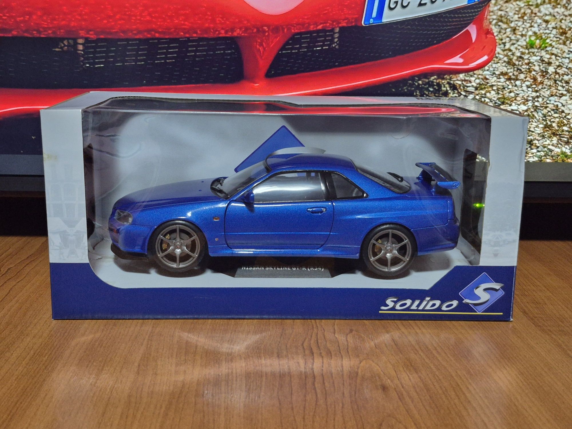 Macheta auto 1 18 Nissan GT-R R34