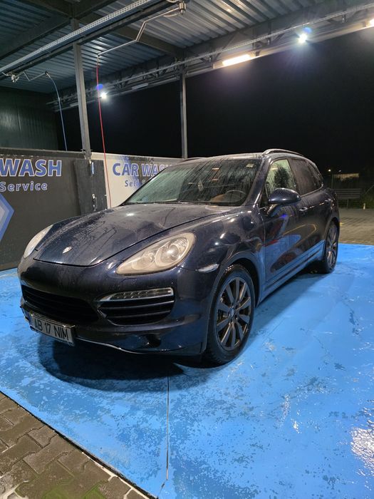 Vând Porsche Cayenne Avariat