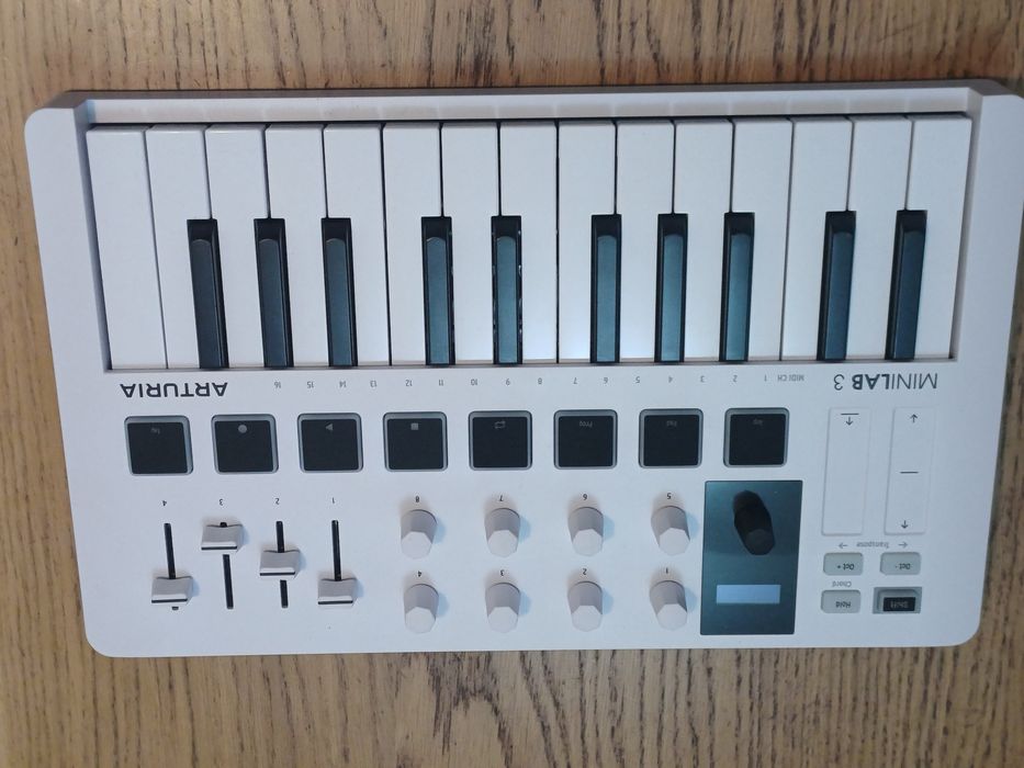 Arturia MiniLab 3