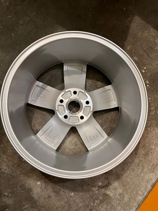 Janta noua vw Passat 17 3G0601025E