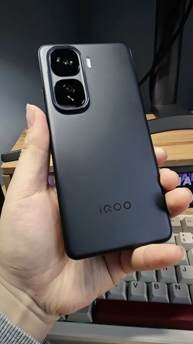 Iqoo neo 10 256/16гб 100% акб идеал