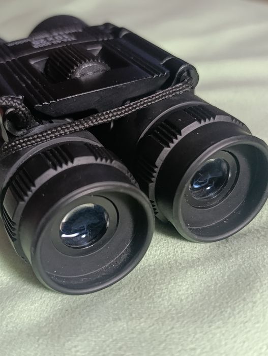 Binoclu metal  10x25