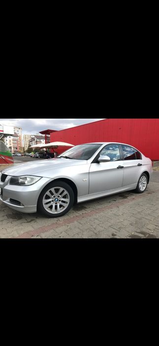 Vând bmw e90 163 cai .preț negociabil.