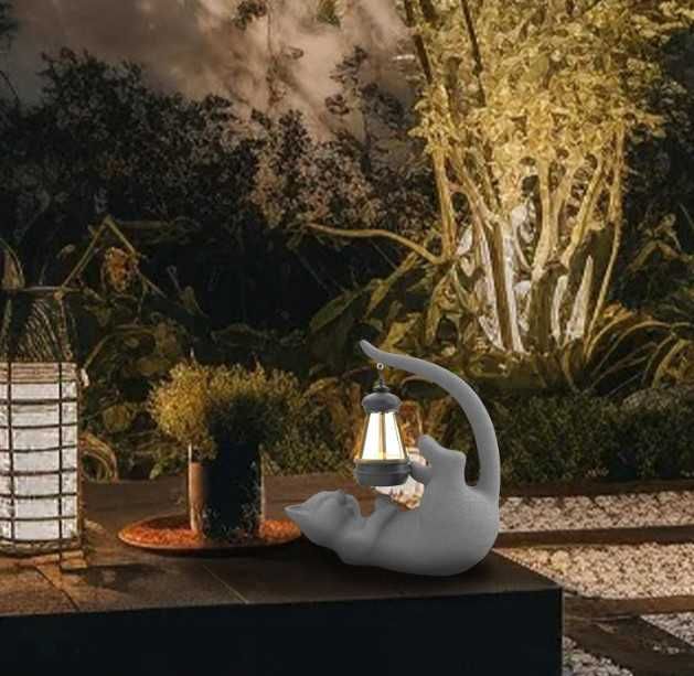 Декоративна статуя Котка със соларно фенерче, градинска фигурка