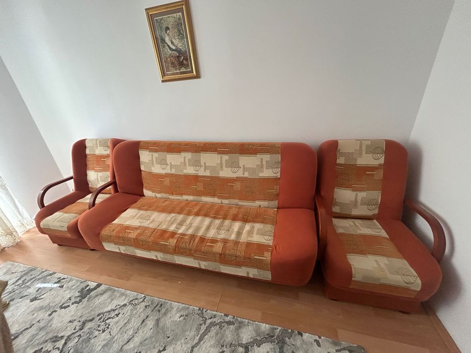 Vând set canapea extensibila si 2 fotolii