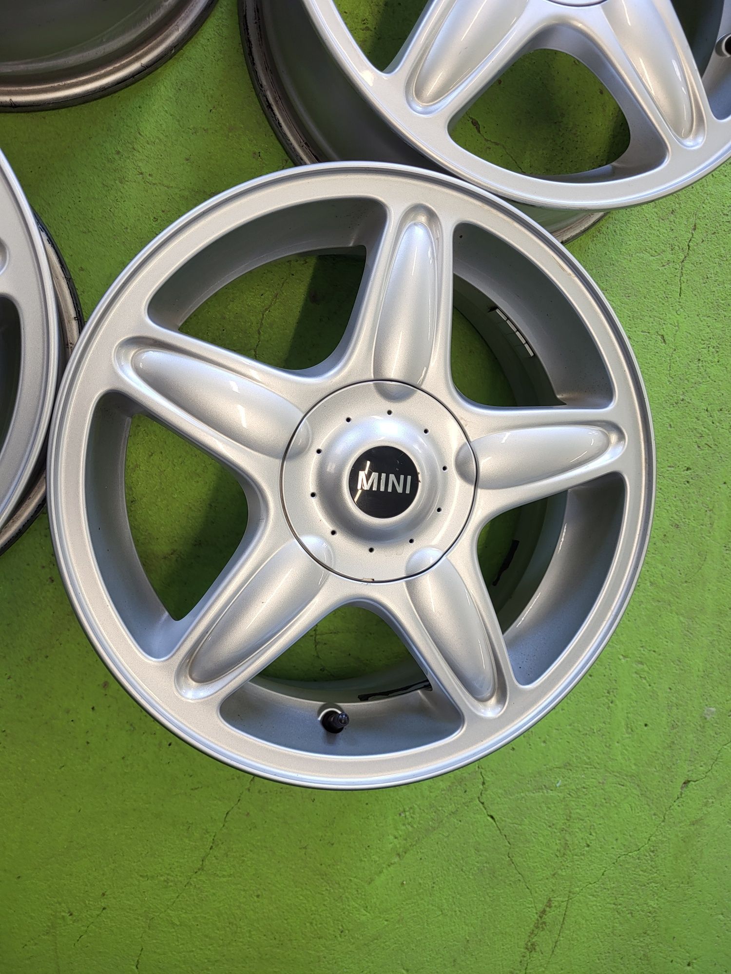 16 4x100 Mini Cooper лети джанти 4х100