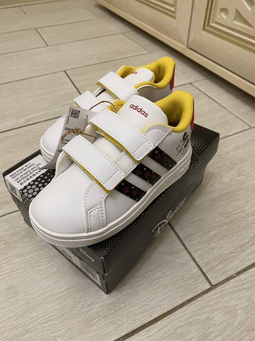 Детские кроссовки Adidas продам