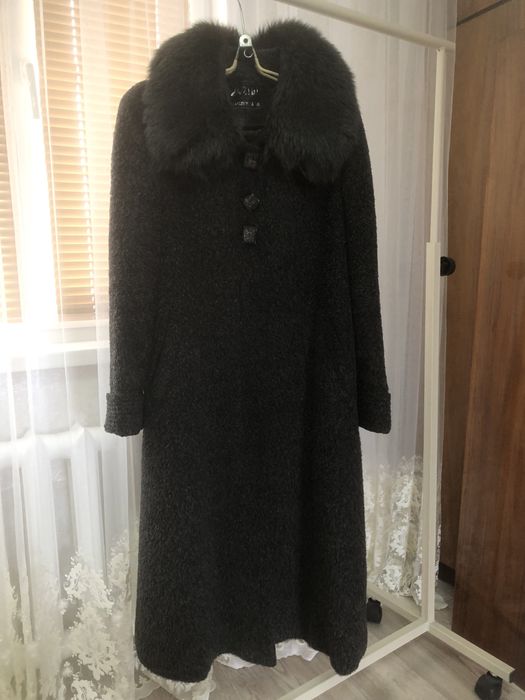 Недорого зимнее теплое пальто размер 48-50