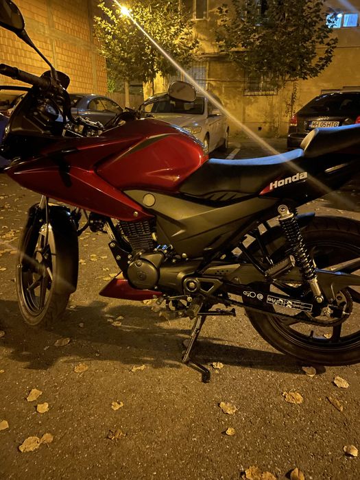 Motocicleta honda CBF125M