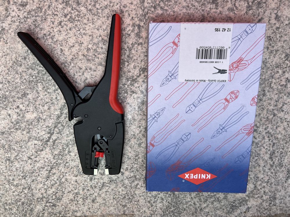 Vând deblancator cabluri/ fire Knipex .