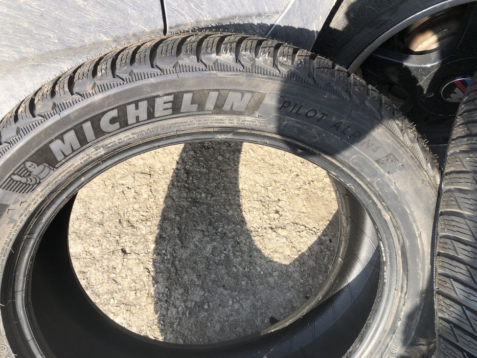 Гуми зимни Мишелин 255/45/18 чисто нови