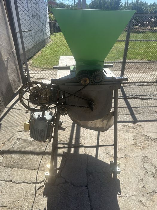 Електрическа Гоздомелачка 220v