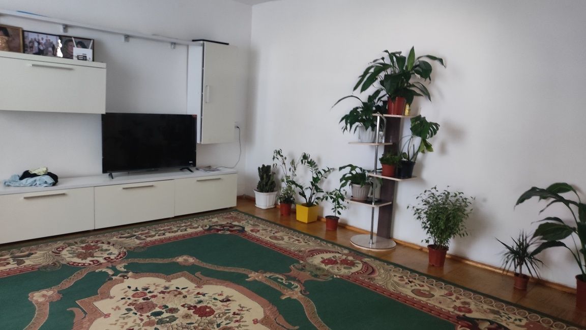 Продаю дом район отличный